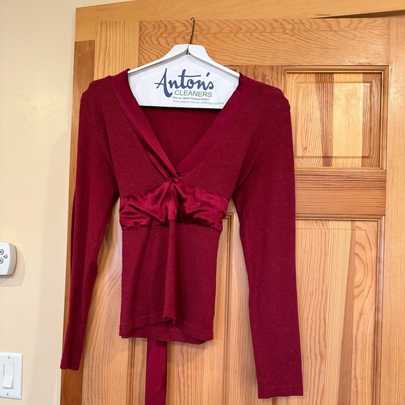 Holiday too sure to turn heads! - Picture 2 of 2